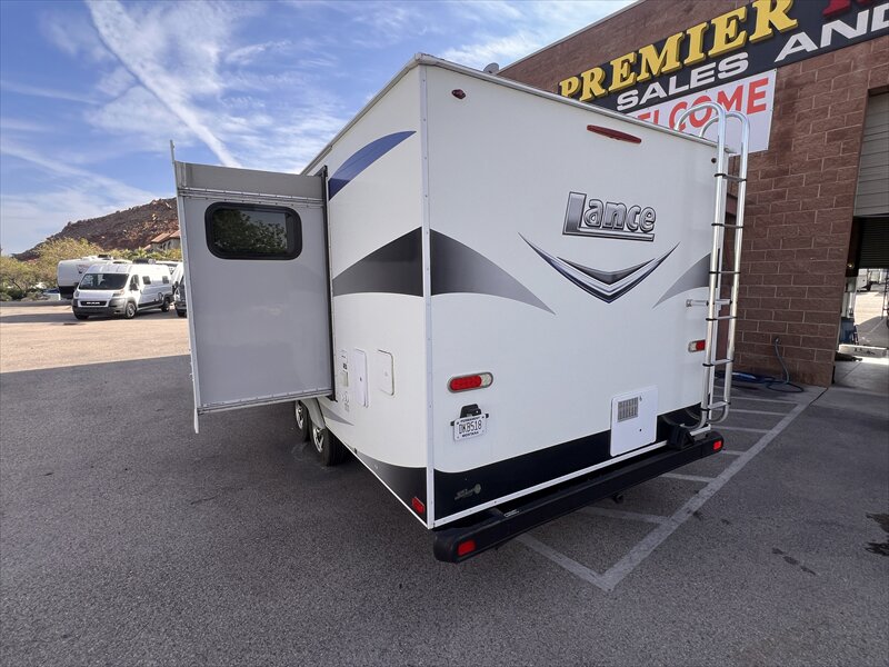2015 Lance 1995 - Photo 5 - St. George, UT 84790