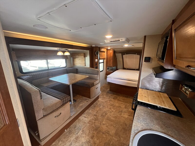 2015 Lance 1995 - Photo 21 - St. George, UT 84790