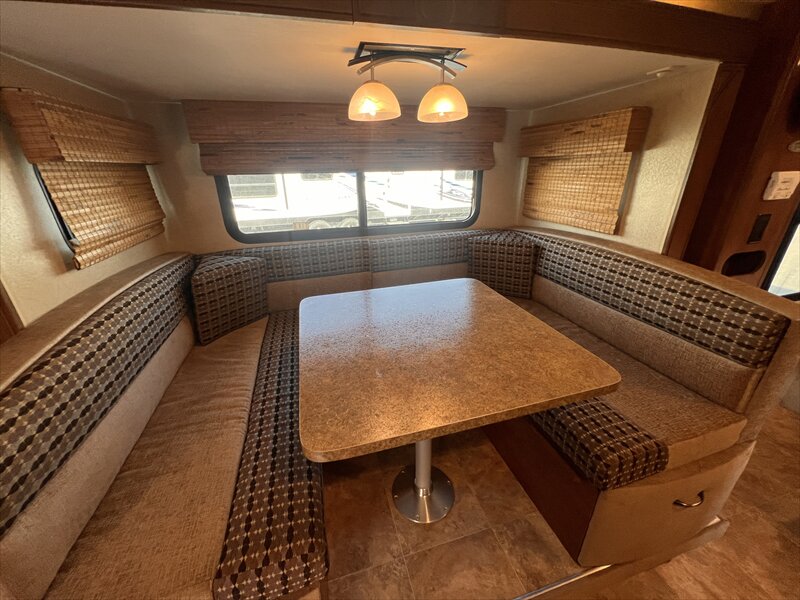 2015 Lance 1995 - Photo 17 - St. George, UT 84790