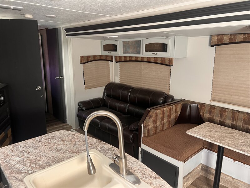 2016 Forest River AVENGER 34DBQ - Photo 4 - St. George, UT 84790