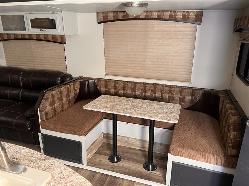 2016 Forest River AVENGER 34DBQ - Photo 3 - St. George, UT 84790