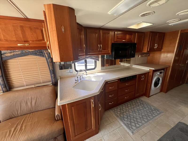 2004 Newmar Moutain Aire 4301 - Photo 10 - St. George, UT 84790