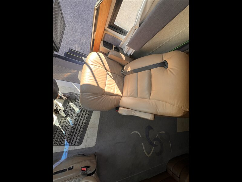 2004 Newmar Moutain Aire 4301 - Photo 8 - St. George, UT 84790