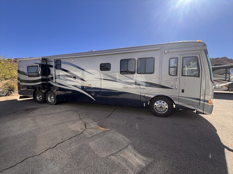 2004 Newmar Moutain Aire 4301 - Photo 6 - St. George, UT 84790