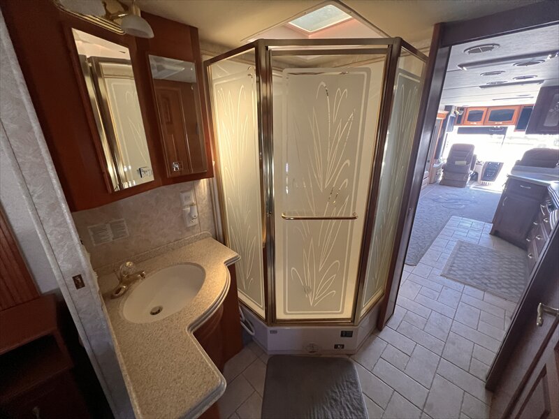 2004 Newmar Moutain Aire 4301 - Photo 13 - St. George, UT 84790
