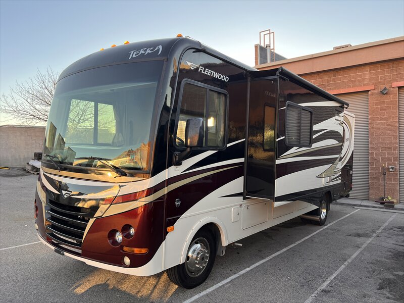 2011 Fleetwood Terra 31TS  