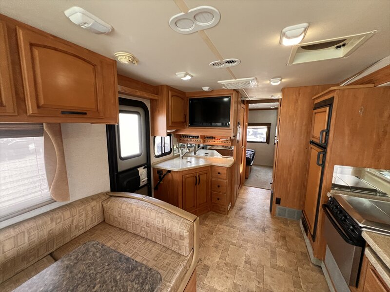 2011 Fleetwood Terra 31TS - Photo 9 - St. George, UT 84790