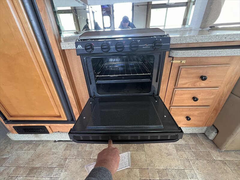 2011 Fleetwood Terra 31TS - Photo 10 - St. George, UT 84790