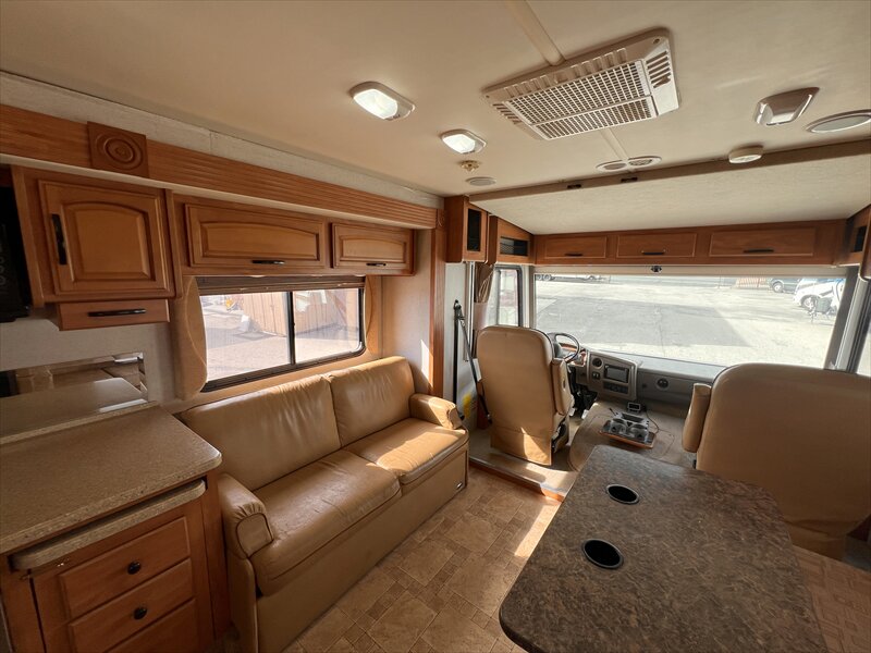 2011 Fleetwood Terra 31TS - Photo 8 - St. George, UT 84790