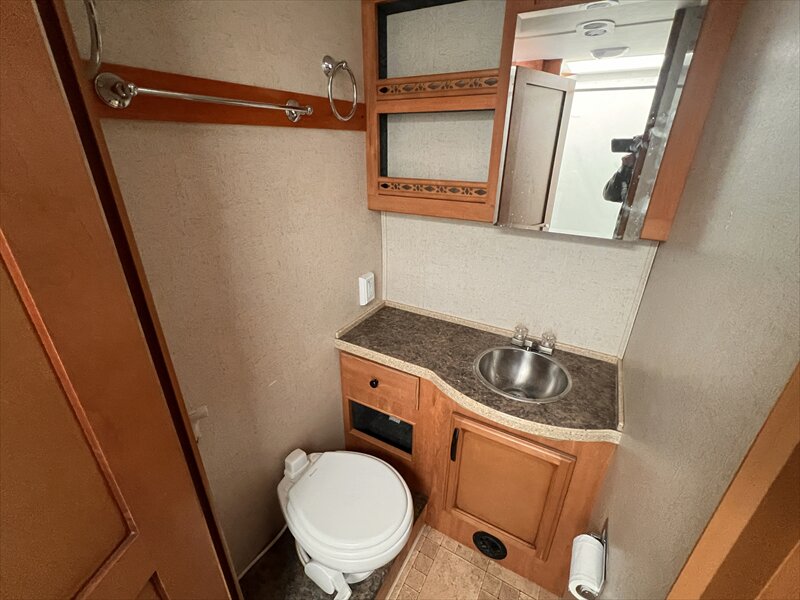2011 Fleetwood Terra 31TS - Photo 13 - St. George, UT 84790