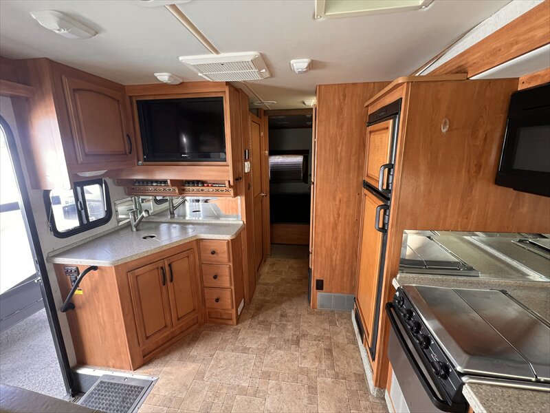 2011 Fleetwood Terra 31TS - Photo 7 - St. George, UT 84790