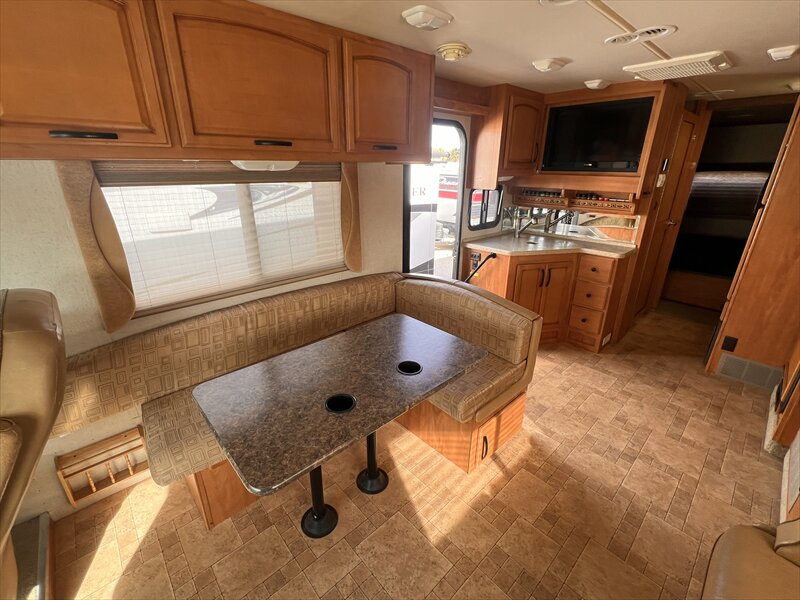2011 Fleetwood Terra 31TS - Photo 5 - St. George, UT 84790
