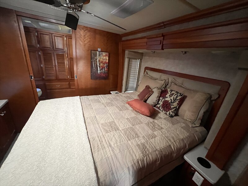 2007 Fleetwood Revelution 40LE - Photo 18 - St. George, UT 84790
