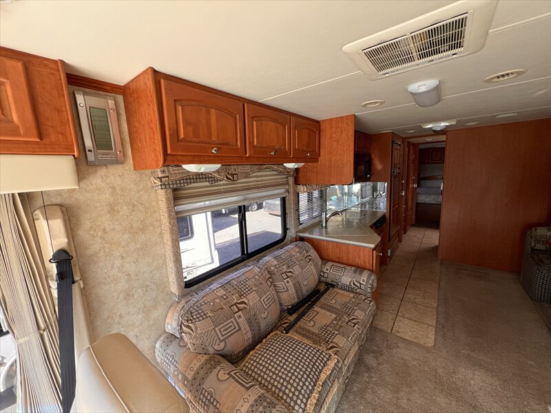 2006 Damon Astoria 3679 - Photo 10 - St. George, UT 84790