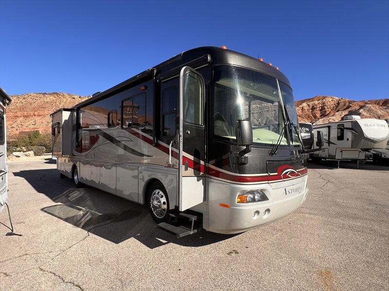 2006 Damon Astoria 3679  