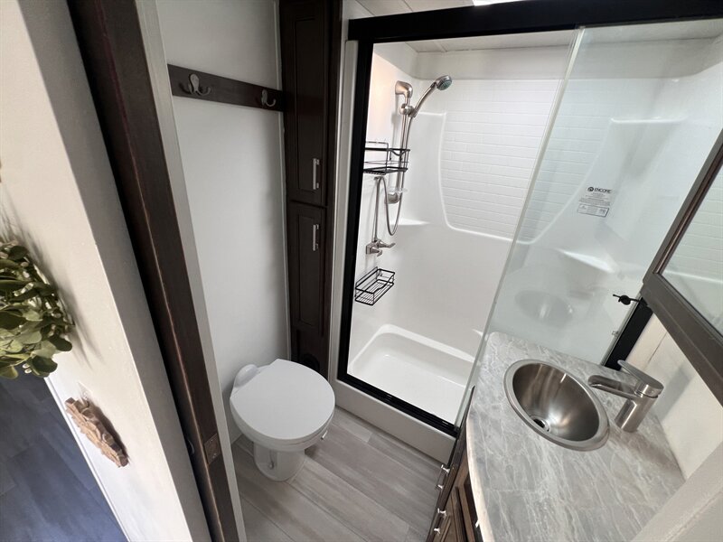 2021 Grand Design Solitude  3740BH   - Photo 15 - St. George, UT 84790