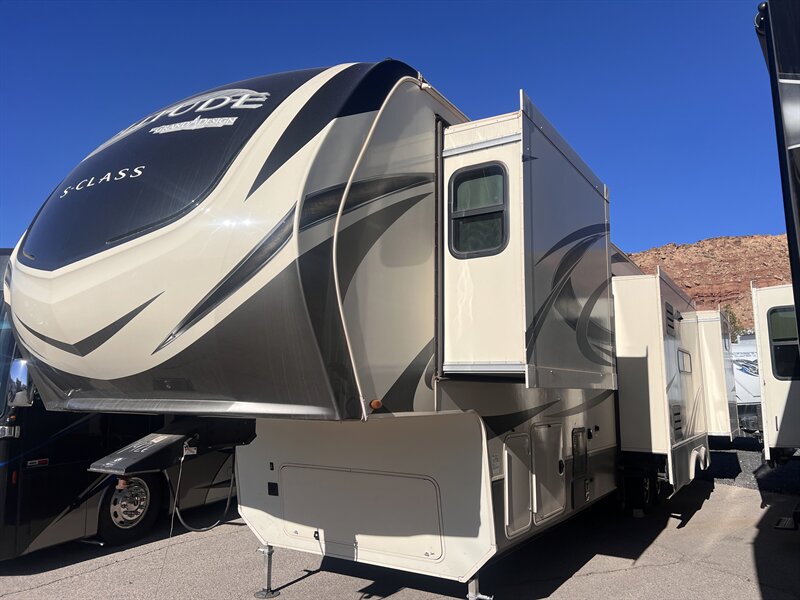 2021 Grand Design Solitude  3740BH