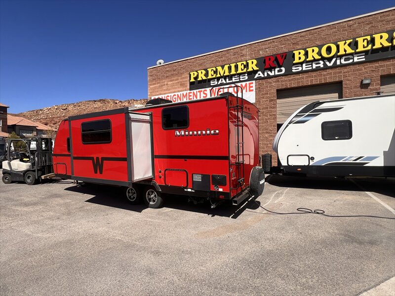 2014 Winnebago minnie 2451BH - Photo 3 - St. George, UT 84790