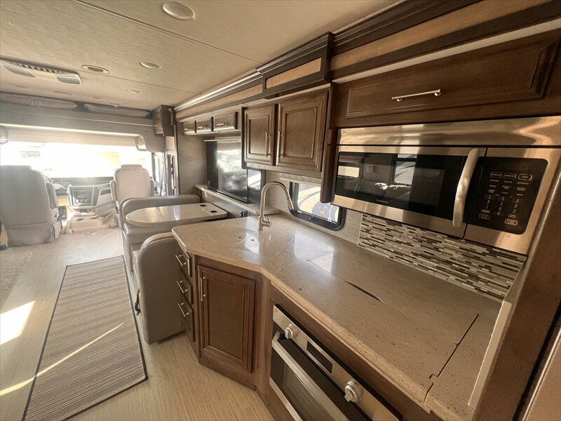2021 Entegra Emblem 36H - Photo 14 - St. George, UT 84790