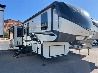 2021 Keystone Alpine 3220RL  