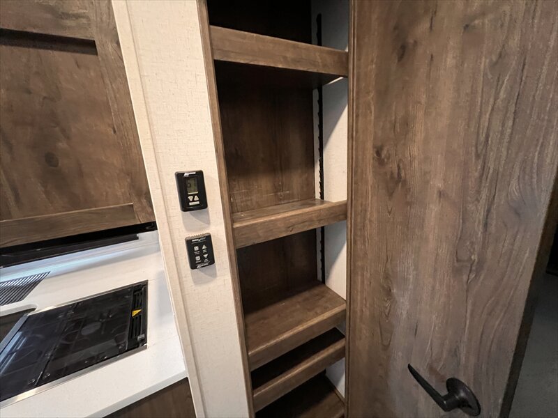 2023 Alliance Valor 40V13 - Photo 14 - St. George, UT 84790