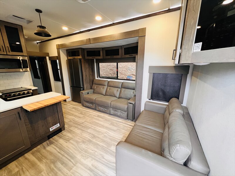 2023 Alliance Valor 40V13 - Photo 10 - St. George, UT 84790