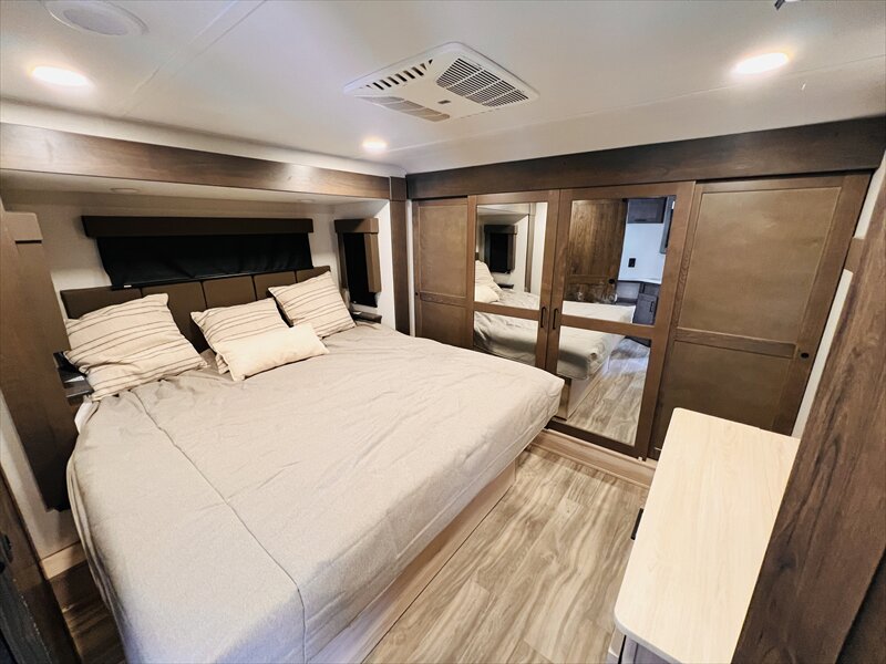 2023 Alliance Valor 40V13 - Photo 23 - St. George, UT 84790