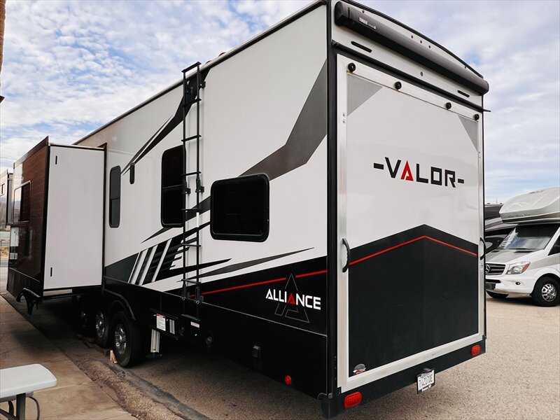 2023 Alliance Valor 40V13 - Photo 4 - St. George, UT 84790