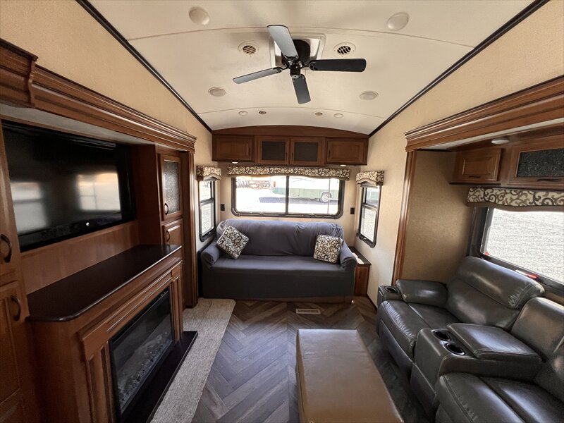 2016 Jayco NORTH POINT 351 - Photo 12 - St. George, UT 84790