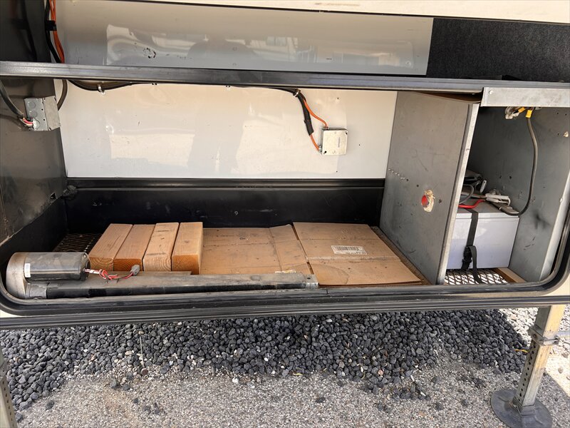 2016 Jayco NORTH POINT 351 - Photo 5 - St. George, UT 84790