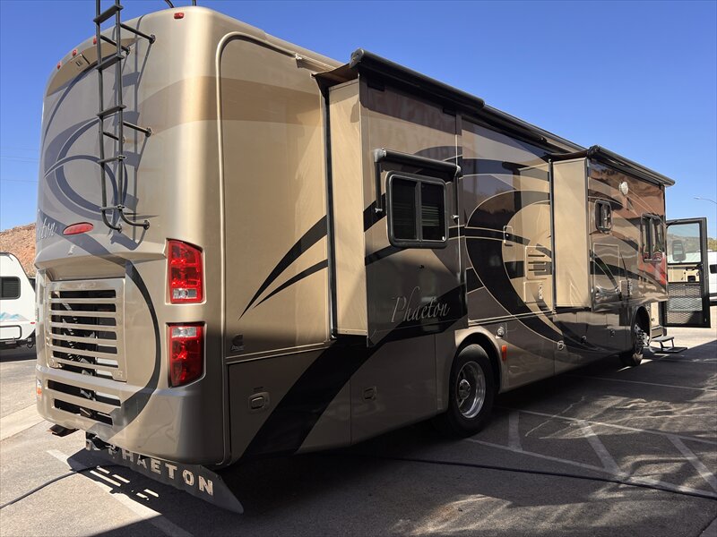 2008 Tiffin Phaeton 36QSH - Photo 4 - St. George, UT 84790
