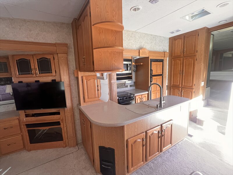 2006 Keystone MONTANA 3400RL 3400RL - Photo 9 - St. George, UT 84790