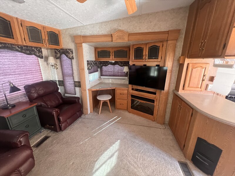 2006 Keystone MONTANA 3400RL 3400RL - Photo 8 - St. George, UT 84790
