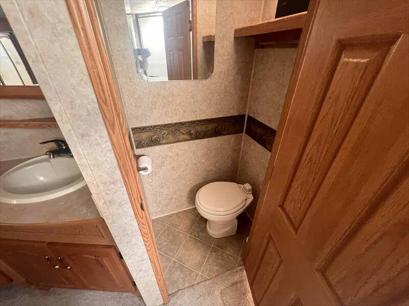 2006 Keystone MONTANA 3400RL 3400RL - Photo 16 - St. George, UT 84790