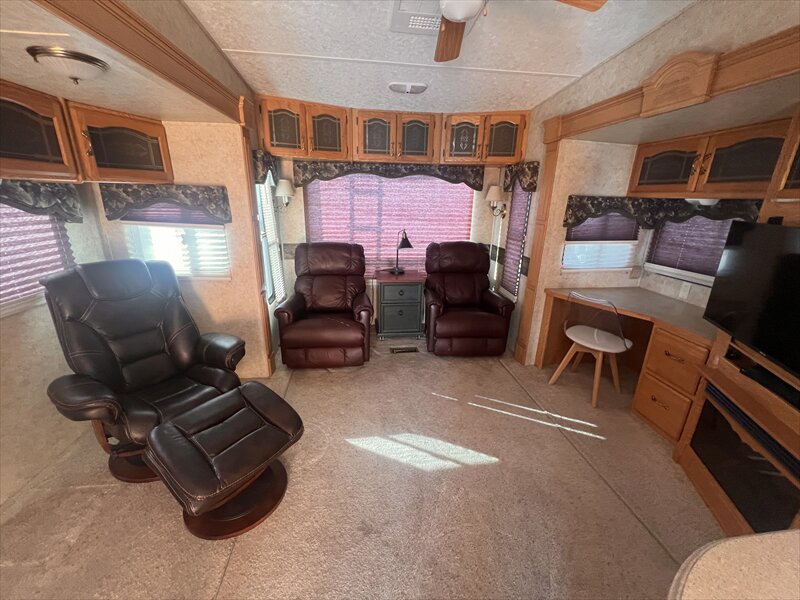 2006 Keystone MONTANA 3400RL 3400RL - Photo 5 - St. George, UT 84790