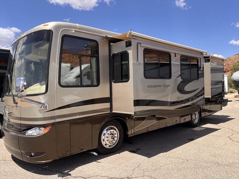 2005 Newmar kountry star 3354   - Photo 1 - St. George, UT 84790
