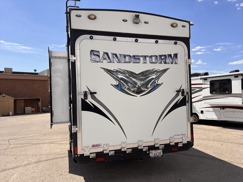 2018 Forest River SANDSTORM 286 GSLR 5TH TOY HAULER - Photo 4 - St. George, UT 84790