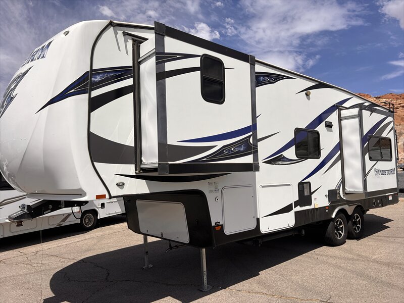2018 Forest River SANDSTORM 286 GSLR 5TH TOY HAULER - Photo 2 - St. George, UT 84790