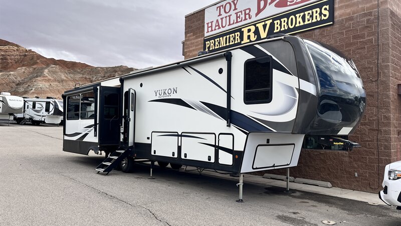 2021 Dutchmen Dutchmen Yukon 400rl   - Photo 1 - St. George, UT 84790