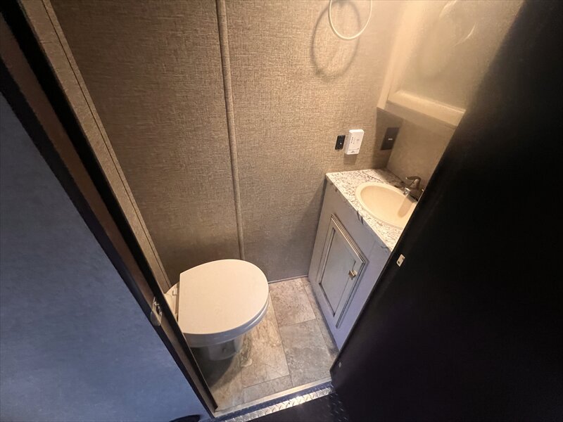 2017 Heartland Edge 386 - Photo 19 - St. George, UT 84790