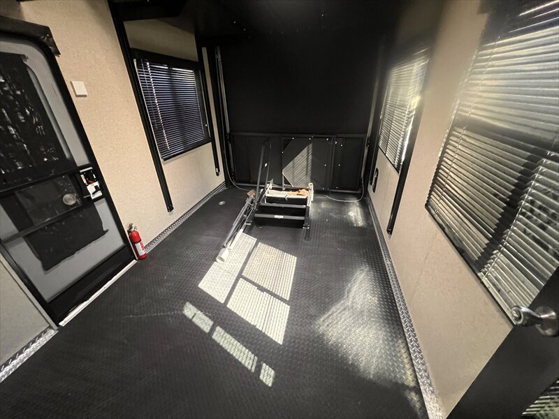 2017 Heartland Edge 386 - Photo 16 - St. George, UT 84790