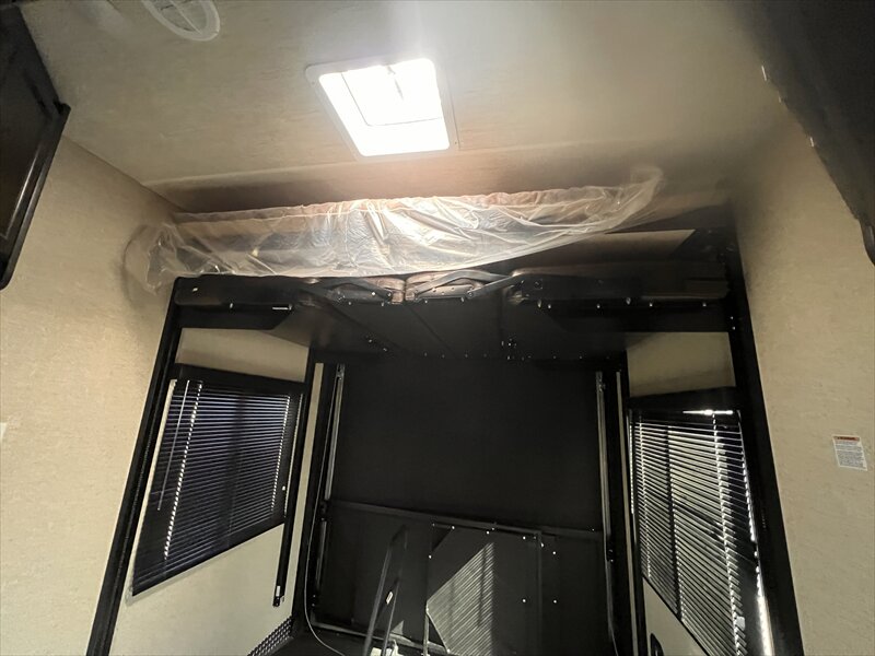 2017 Heartland Edge 386 - Photo 15 - St. George, UT 84790