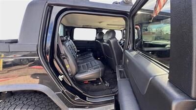 2005 Hummer H2 SUT   - Photo 12 - Englewood, CO 80113