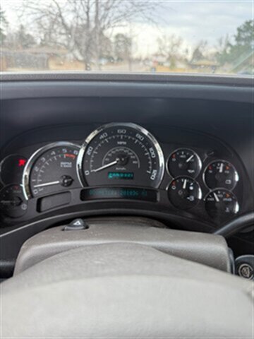 2005 Cadillac Escalade ESV - Photo 15 - Englewood, CO 80113