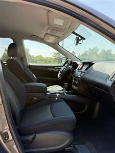 2017 Nissan Pathfinder SV   - Photo 16 - Englewood, CO 80113