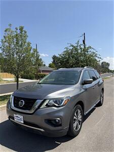 2017 Nissan Pathfinder SV   - Photo 2 - Englewood, CO 80113