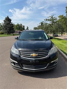 2017 Chevrolet Traverse LT   - Photo 2 - Englewood, CO 80113