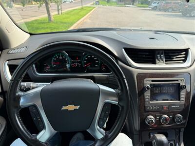 2017 Chevrolet Traverse LT   - Photo 19 - Englewood, CO 80113