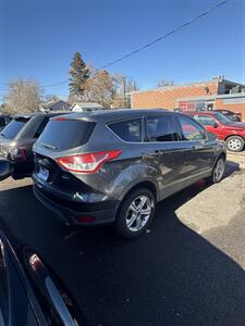 2015 Ford Escape SE   - Photo 2 - Englewood, CO 80113