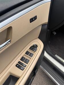 2012 Chevrolet Traverse LTZ   - Photo 12 - Englewood, CO 80113